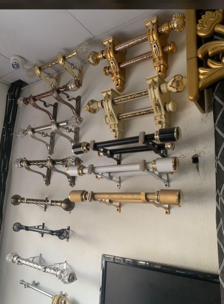 ANTIQUE PIPES