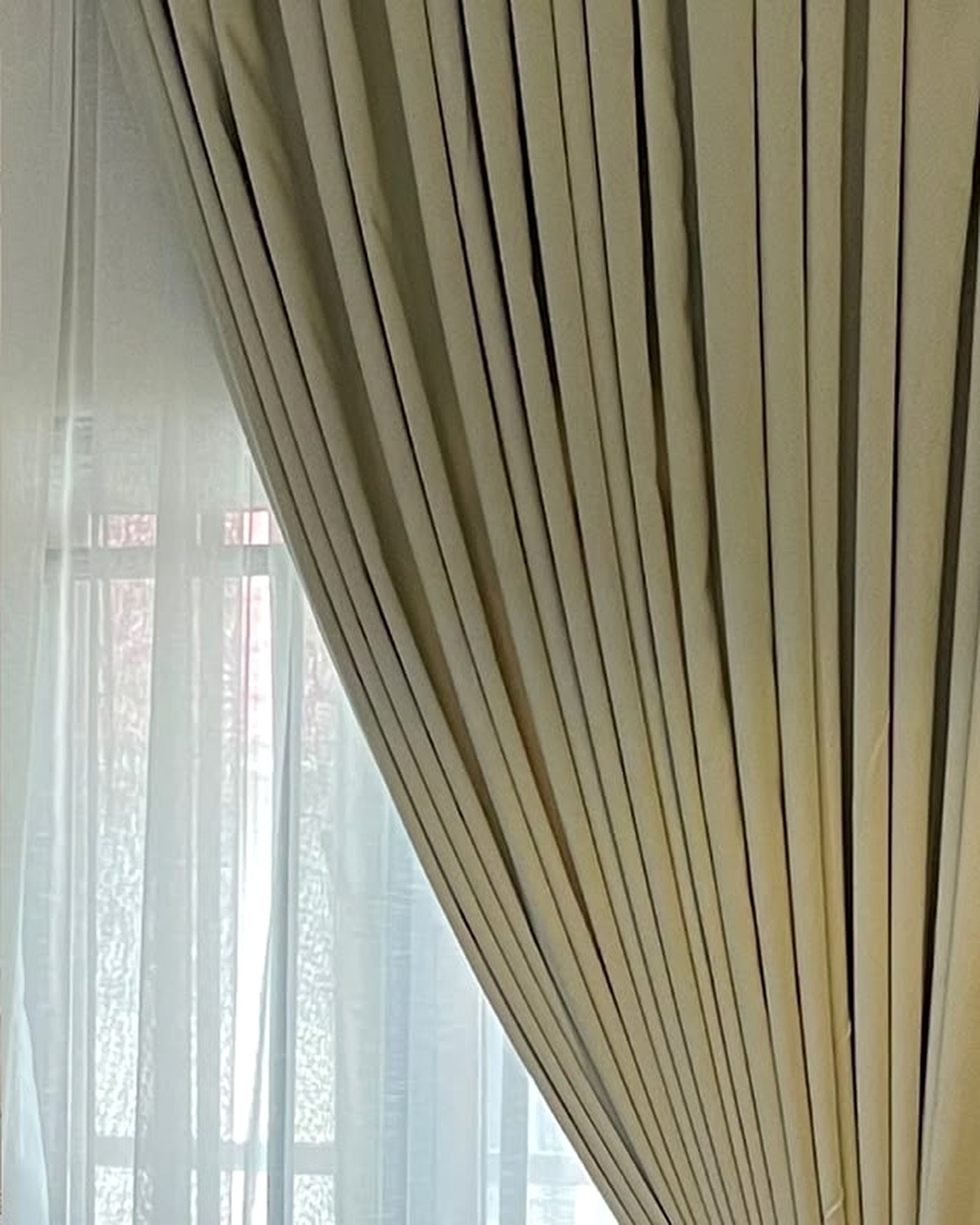 Layered sheer and face cloth